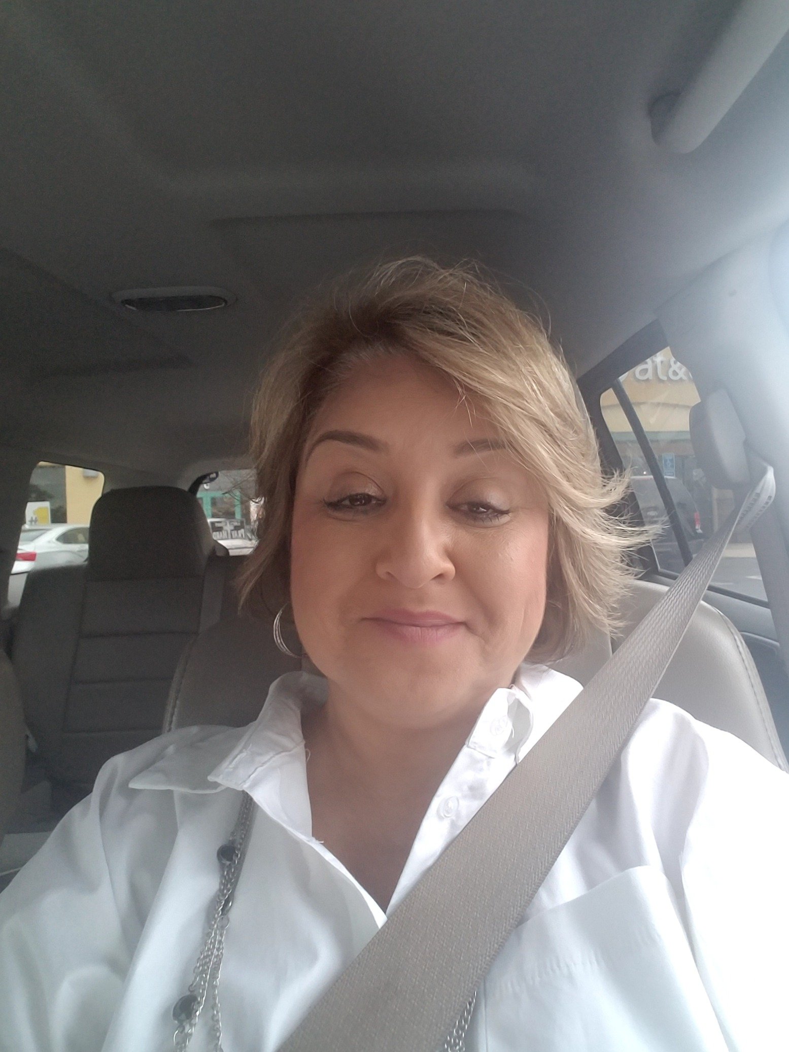 litebrwnchica's profile picture. A widow for 13 years mother of 4 grown children and grandmother of 3. Oh and a mommy to 3 fur babies 2 birds and 2 fish.