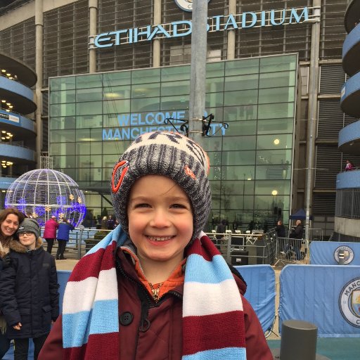 Group MD of @TwoCirclesSport. Delighted / bemused fan of Man City & the Cleveland Browns.  Proud if exhausted father of two