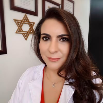 Medico Estetico y especialista en medicina integrativa; estudiante de la Torah