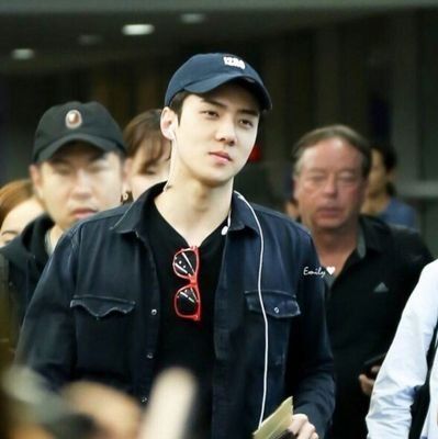 [ PARODY OF @weareoneEXO's Oh Sehun ] bad boy good looking.