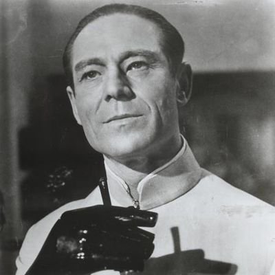 jokmedren's profile picture. Fr/Eng Political Science/ Law / International relations and Nécrons. Panthéon-Assas.