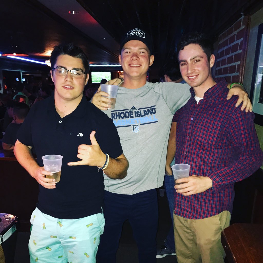 danhenriques12's profile picture. URI