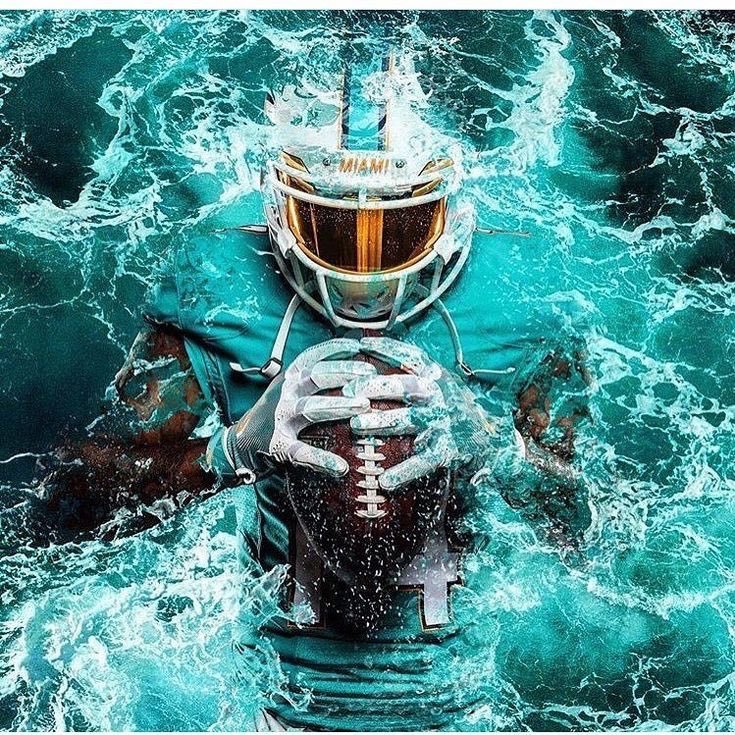 Living life to the fullest😛I follow back. Miami Dolphins fan👌💯🐬