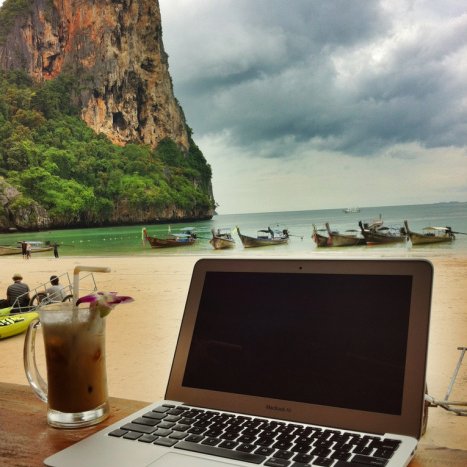 makinbankasleep's profile picture. 25 yr old male who went from barely being able to pay my bills working 60 hrs a week. Now I work 20 hours and never worry about my bank account. Learn how here