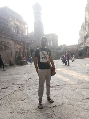 k_haree's profile picture. 