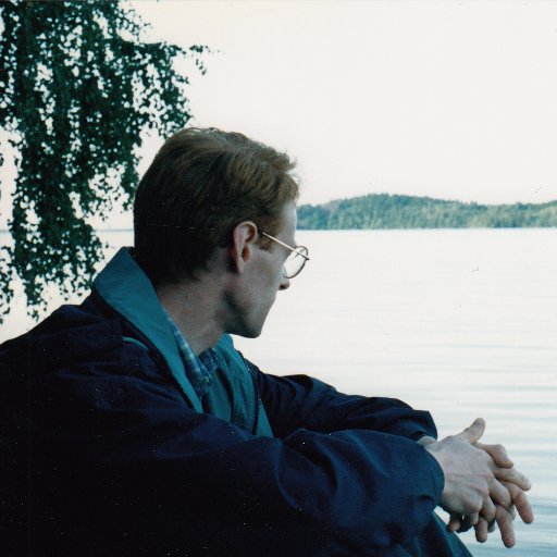 rbnbookmark's profile picture. 