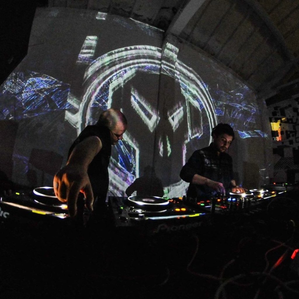 Brustenn's profile picture. Simple guy who likes to produce 170 beats and all kinds of music. Contact: brusten@outlook.com