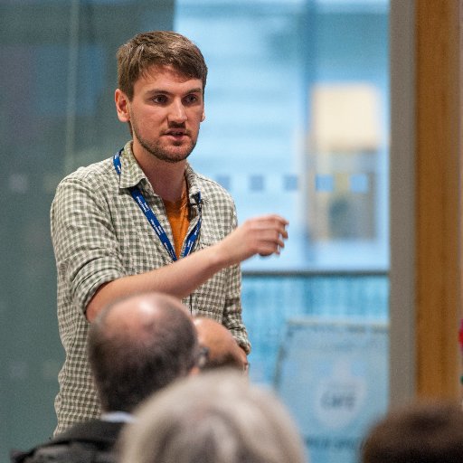 Data Scientist and former postdoc. Living in London. Also a lazy photographer. Tweets about most of the above and views my own