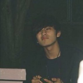 EBiDAN(主に超特急、DISH//、M!LK、SUPER ★DRAGON)が好きで、それぞれの推しはタカシ、匠海、瑞生、洸希です。参戦場所は主に千葉のリリイベや最近だと皿野郎でトーイが隣に来てめちゃくちゃ触ったのと、男祭りでユースケのケツを触りました。