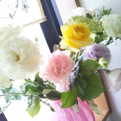 mai_kushi's profile picture. ごきげんよう*
1986年生です。
姉妹・双子はおりません。
リリアンのお友達募集中です*
　
甘いもの/ほっちゃん/ゆかりん/Kalafina/くま🐻