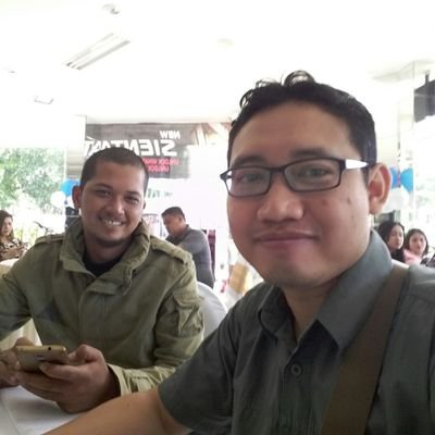 Olahraga Hiburan Ekonomi & Bisnis Teknologi