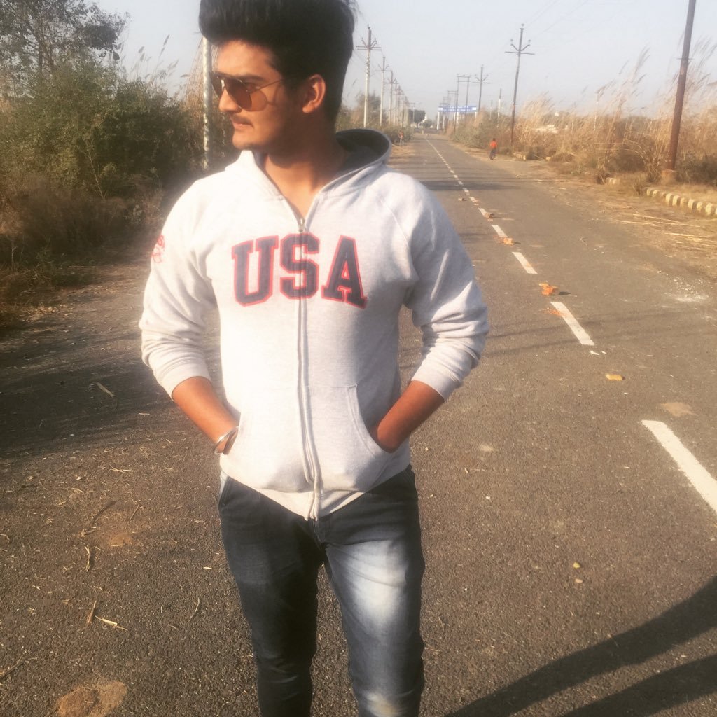 Ashutos70768554's profile picture. 