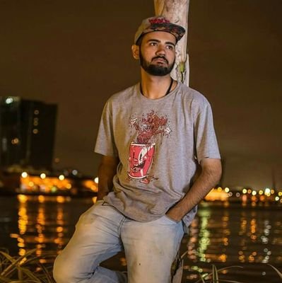 Mestre sem Cerimônias - MC, Compositor e escritor... Sigam em todas as redes sociais @oficialvydau