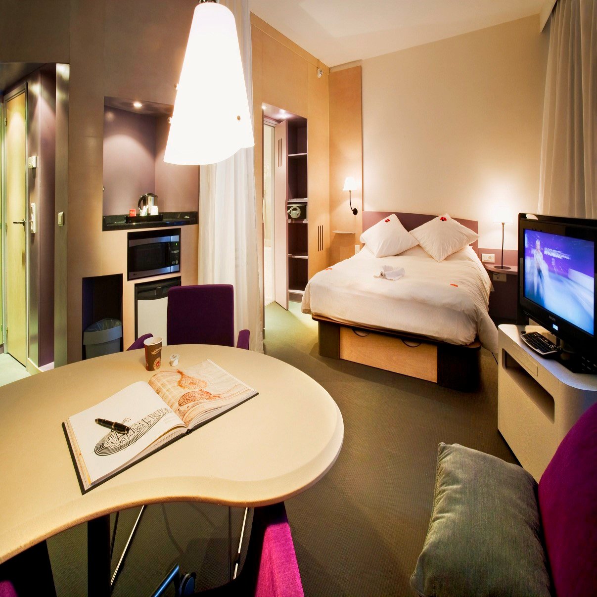 _aizak447's profile picture. Data Scientist. 
DM me for more.