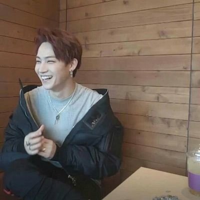 The contract whether we renew it or not is totally dead, what's real is the relationship between us,the seven of us 😭😭😭😭😭----JACKSON WANG