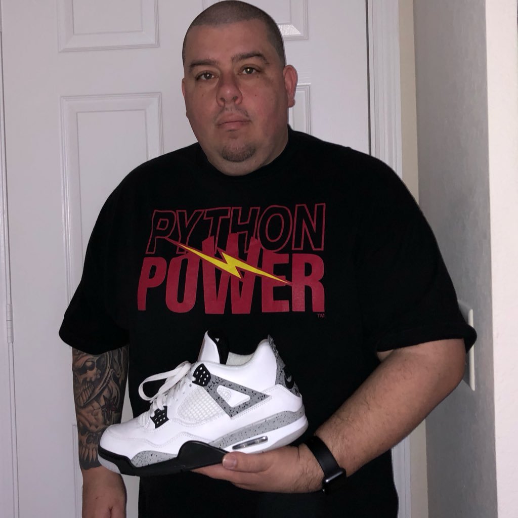 Product of NYC, YouTuber, and sneakerhead. New show coming soon on YouTube live stream sanchizzle23 talking sneakers, NBA, wrestling, and pop culture.