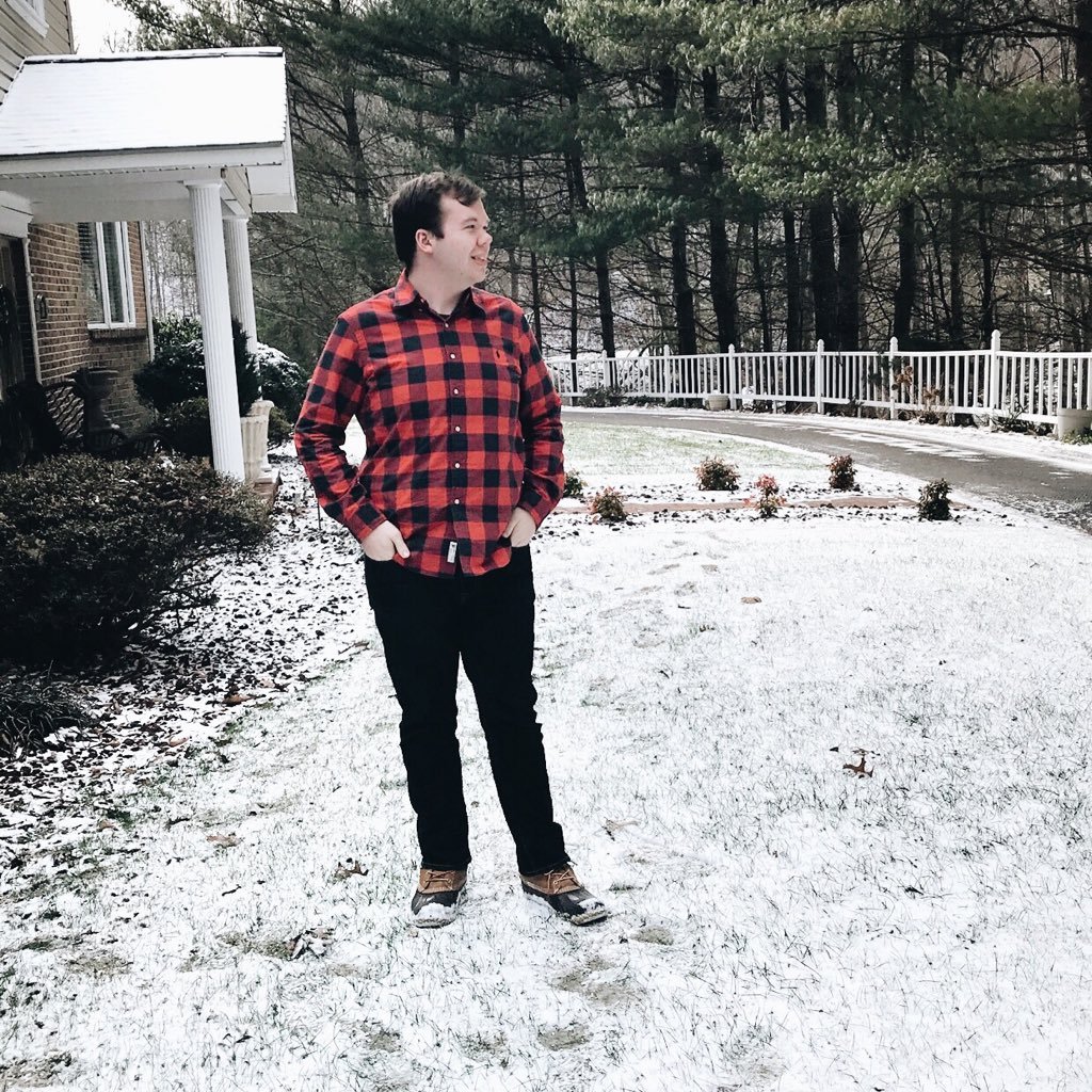 PreppyGuyGuide's profile picture. Life & Style Blogger • Radford Alum • Marketing Grad • Insta: thepreppyguyguide