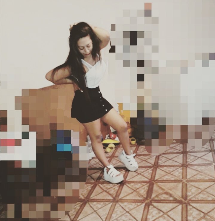 CLUB ZONE 🎉🎊
21 veranos💕 31-12🎂🎈Complicadamente de Capricornio♈Lucianera, xxiunera😍
Me pasaría la vida buscándote para verte otra vez a solas♪
