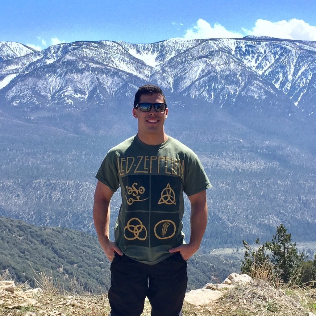 bobert_sheehan's profile picture. selling houses or watching football