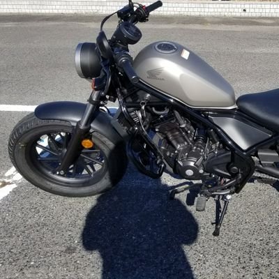 どうも、ひろです。
HONDA rebel250 初号機 2018/1/14 納車
HONDA rebel250 SE 2024/3/15 納車