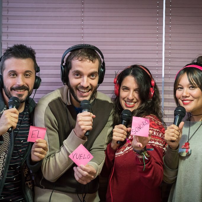 @tragaviajes @danikeral y la @lacosmopolilla te llevan de viaje ✈️ a través de las ondas 📻 de @radioviajera. Los miércoles de 7 a 9 am y de 8 a 10 pm.