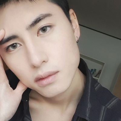 vanitymr's profile picture. currently in Seoul
sometimes I do youtube videos and model.