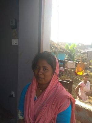 MoniSah9's profile picture. News