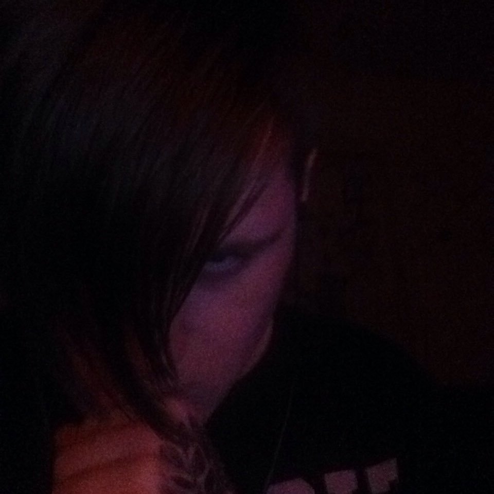 I'll die sometime, sometimes I draw but to the devil, I just want to be alone in my tweets