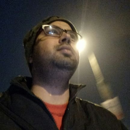 झूठ वाले कहीं से कहीं बढ़ गए ..और मैं था के सच बोलता रह गया .......