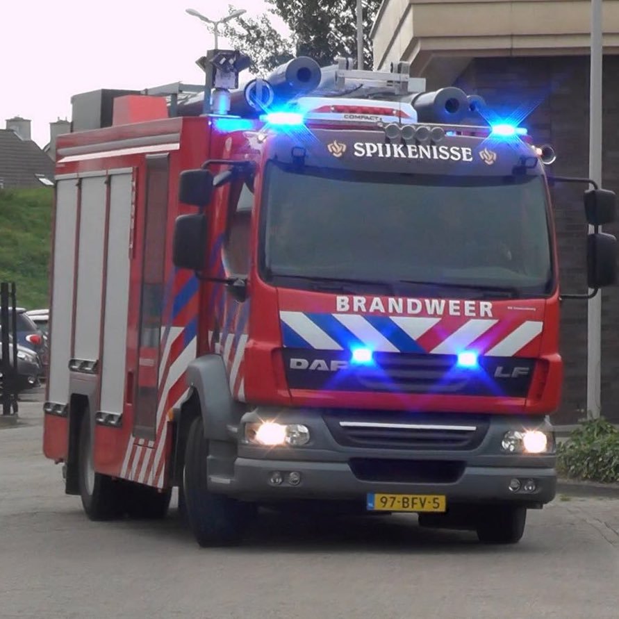 KAZERNE 31 Spijkenisse is onderdeel van de Veiligheidsregio Rotterdam Rijnmond. Deze kazerne bestaat uit: Tankautospuit Hoogwerker Duikteam