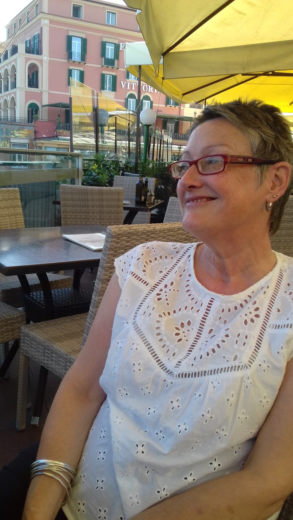 RosannaWren's profile picture. 