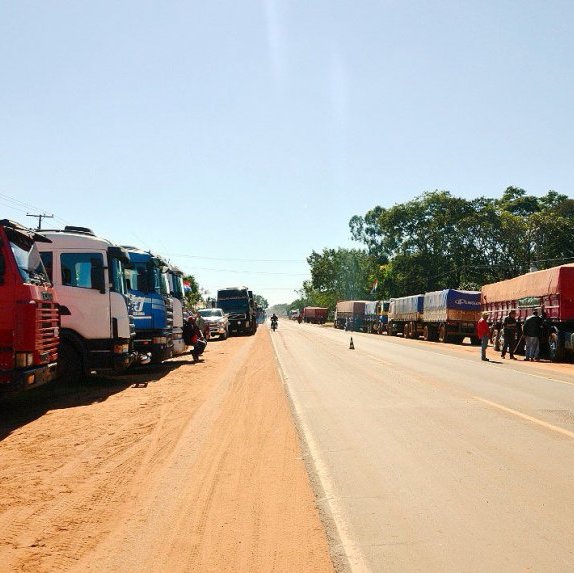 TRANSPORTISTAS UNIDOS DEL PARAGUAY 
Voz oficial de la Unión de Asociaciones, Sindicatos Y Federación de camioneros del Paraguay defendiendo derechos camioneros