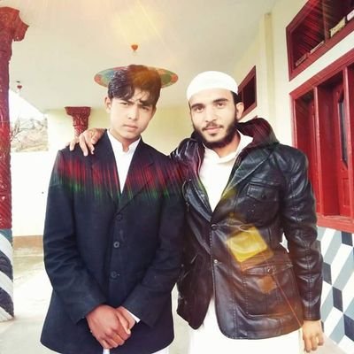 shad_swati's profile picture. میں نے سمندر سے سیکھا ہے جینے کا سلیقہ
چُپ چا پ سے بہنا ۔۔اور اپنی موج میں رہنا.