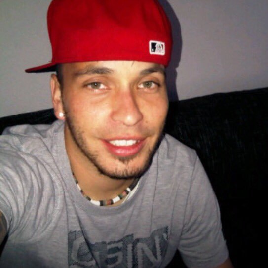 raymodinho's profile picture. Live the life you love.. Love the life you live..