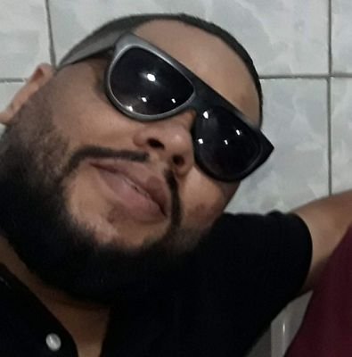 Nenhum sucesso na vida ha de compensar o fracasso no lar. 🤔