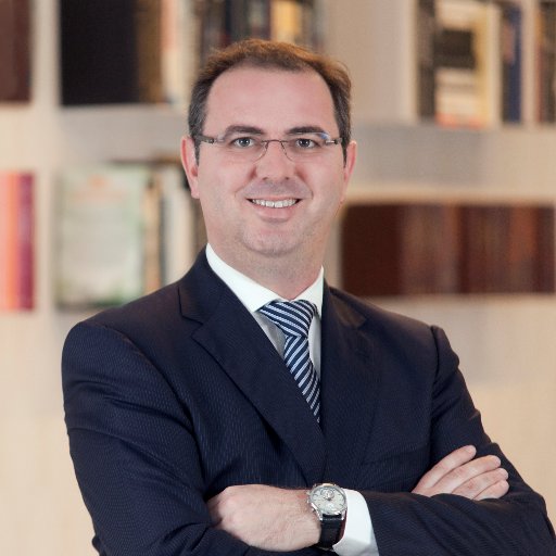 Asesoro a Propietarios Hoteleros y Consejos de Administración en https://t.co/I5D0MBQ3ZQ , y ayudo a sus Directivos Hoteleros en https://t.co/eGHLuKlpND