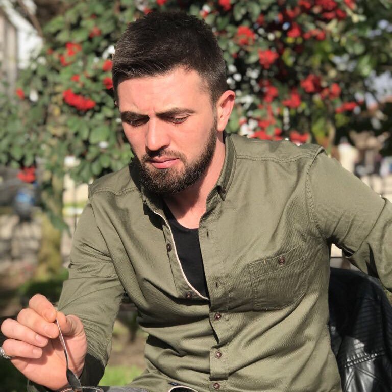 melihcelik_88's profile picture. 