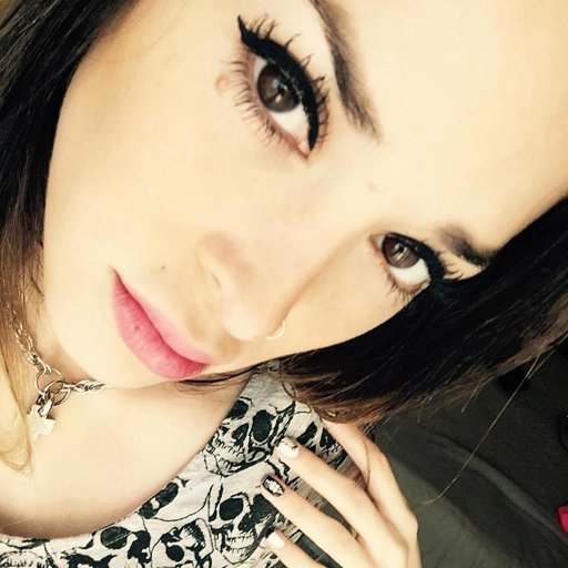 AntoMMillan's profile picture. Egresada ESCCP. Estudiante de Comunicación Social UBA.