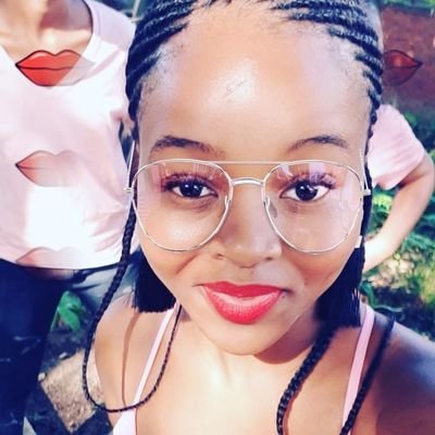 I put God first in everything I do❣❣, Lover of music💗, basketball💗 and Art💗