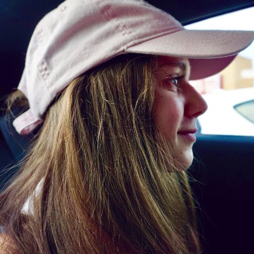 inesbolt's profile picture. communication, graphisme & cie