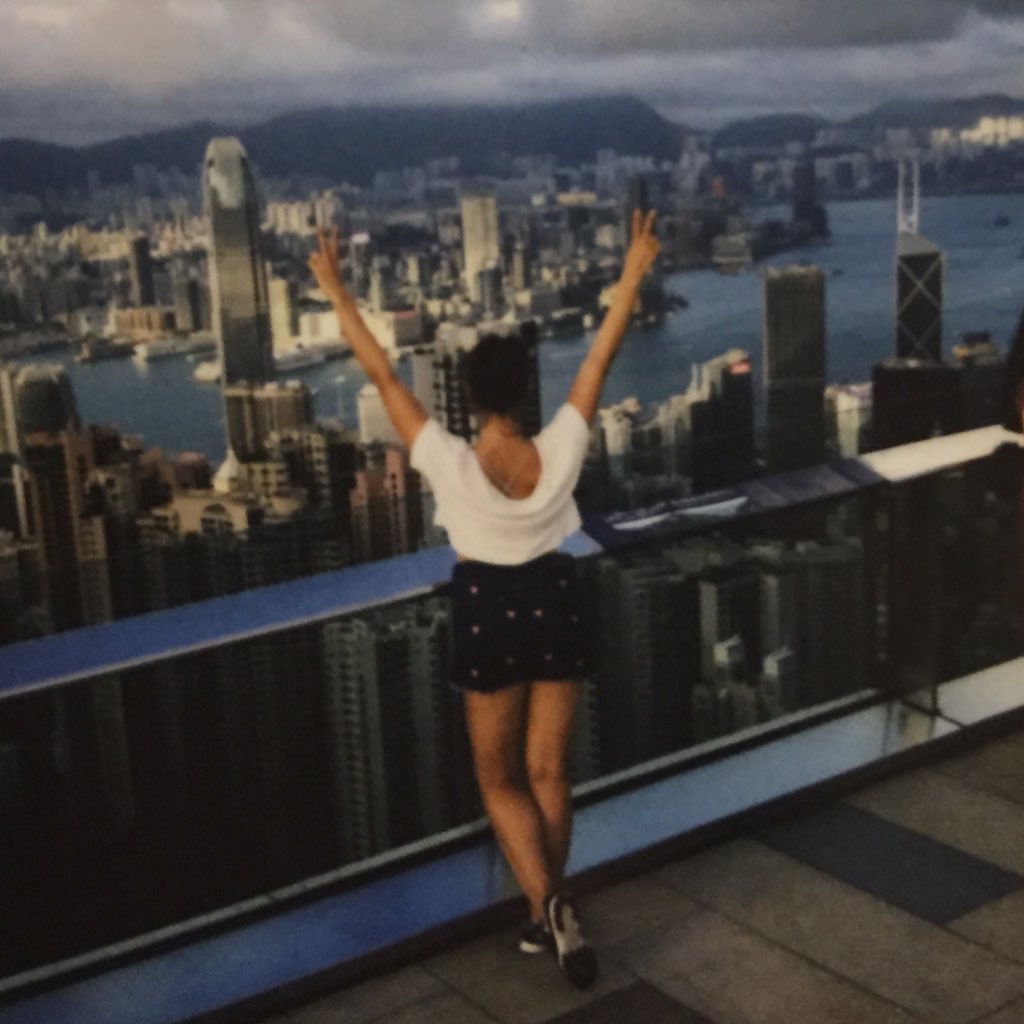 BrightEyedRosie's profile picture. Dancer & Life Coach ~ Promoter of positive body image ~ Travel writer -💕x