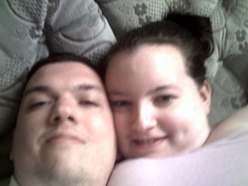 i am a full time mum daugther 16 month old  i love my daugther soooo much