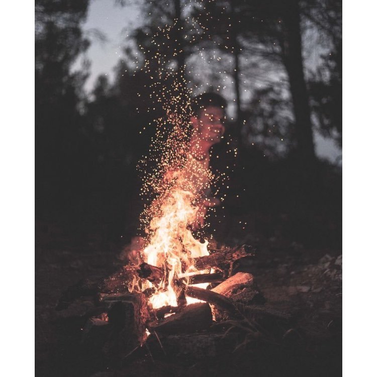 eiza5h's profile picture. 