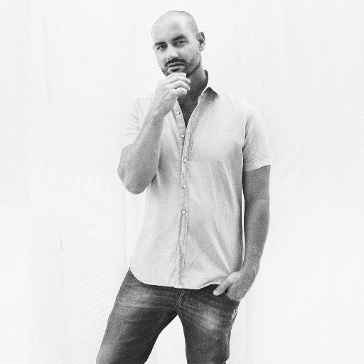 WModelContest's profile picture. 