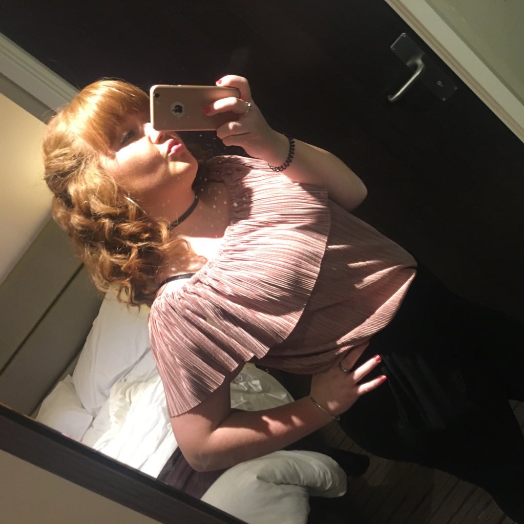 CharlotteBradb5's profile picture. 18•Isle of Wight life•