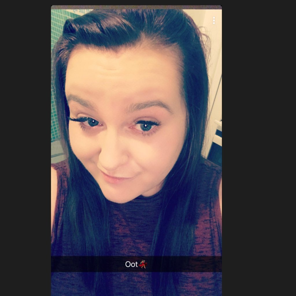 Nicolle Rowan💁🏻♀️🙂 Girvan🌞🌸 Single Life 😁🤙🏽 Nightshift Care Assistant 👸🏻🏥 The Young Idea😍✌🏽 SC- Nicoller21💋😘 Rangers 🇬🇧