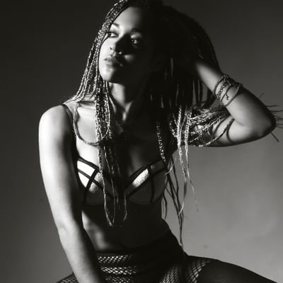 ima_assiak's profile picture. Vegan activist
Italian photographer
Copyright ©ImaAssiak94 ©Wisteria all pics taken by me , canon 700D. Go vegan!! Let’s Rock!! ✌️