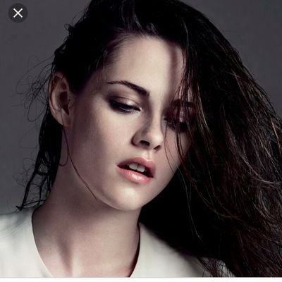 moonlightmarsss's profile picture. little did they know that i was a Hogwarts graduate smh.