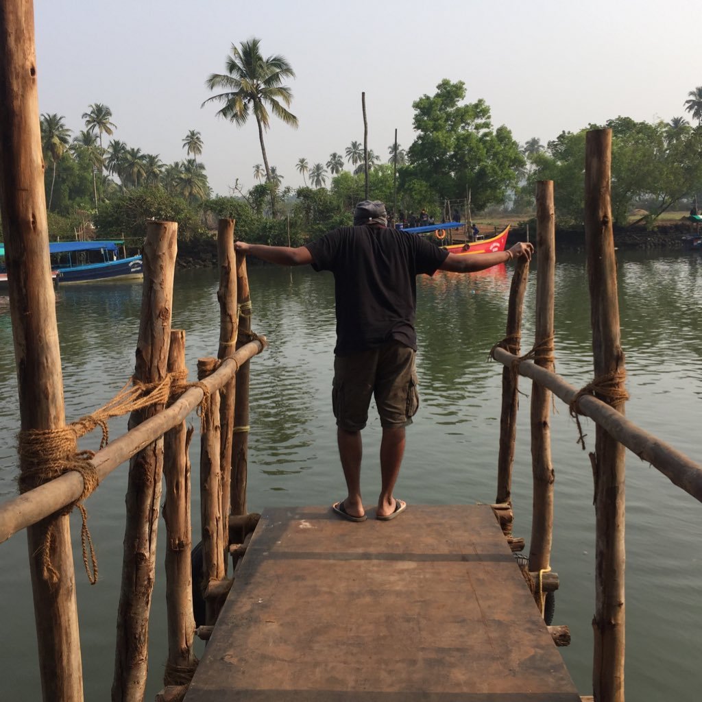 Bhaswanth_Blan's profile picture. Hi, I'm a modern day carpenter.