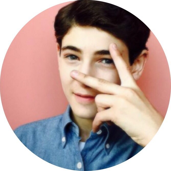 •Come at me.• {RP||DCEU||Gotham} {Of Martha & Thomas; future batman;younger version of @OFIAMBATMAN}{MS||bisexual} #puppy